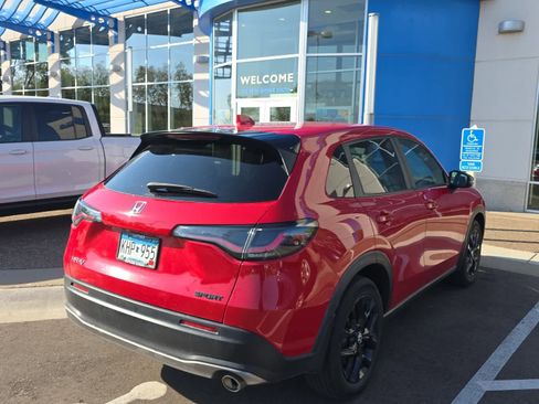Certified 2023 Honda HR-V Sport image 3
