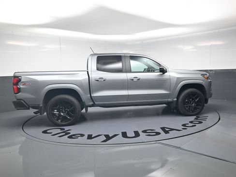 Used 2024 Chevrolet Colorado Z71 w/ Z71 Convenience Package 2 AWD/4WD image 10