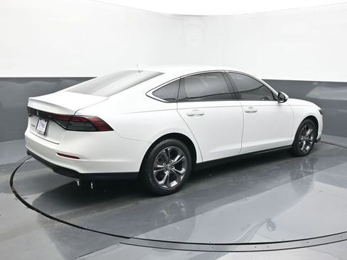 Used 2023 Honda Accord EX image 5