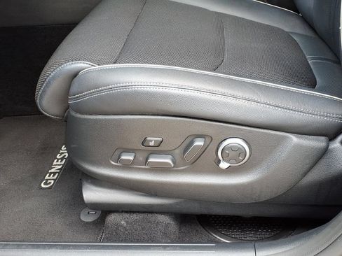 Used 2023 Genesis GV70 2.5T w/ Sport Prestige Package AWD/4WD image 26
