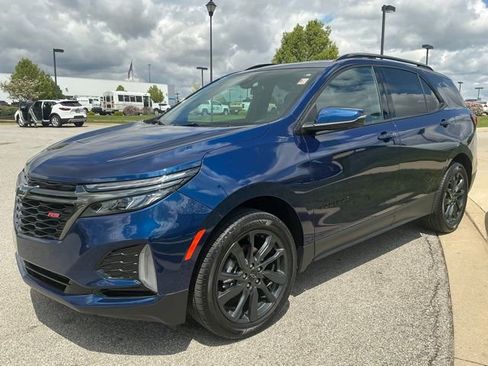 Used 2023 Chevrolet Equinox RS w/ RS Leather Package AWD/4WD image 3