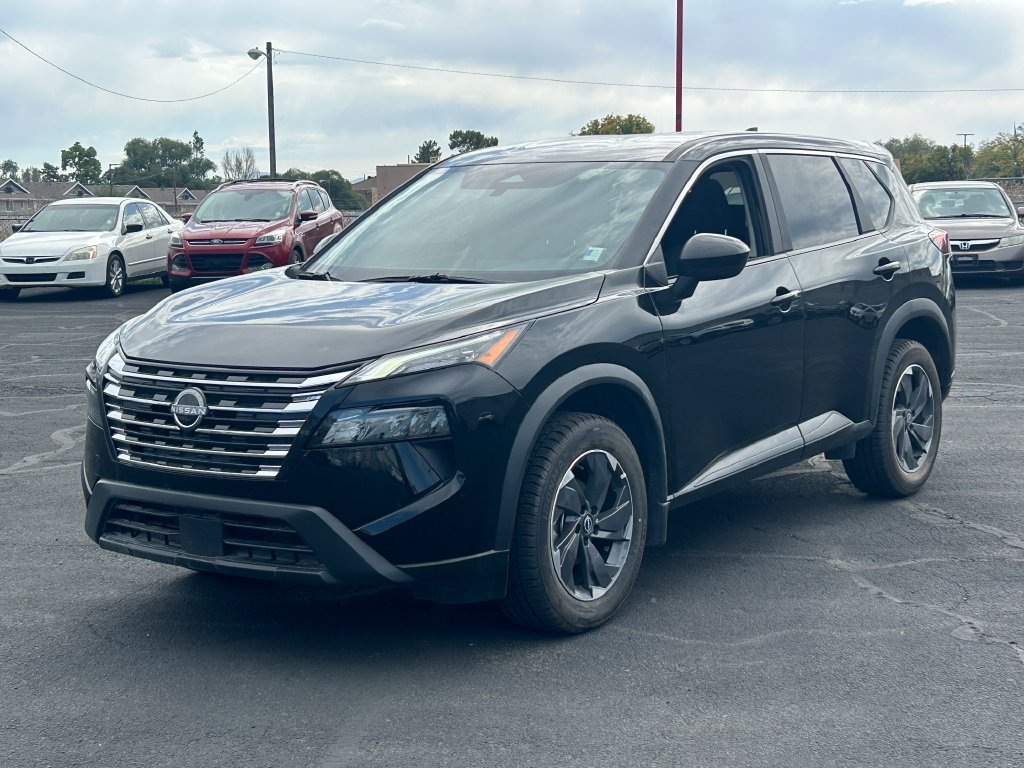 Used 2025 Nissan Rogue SV FWD image 7