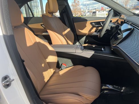 New 2026 Mercedes-Benz E 350 4MATIC Sedan image 26