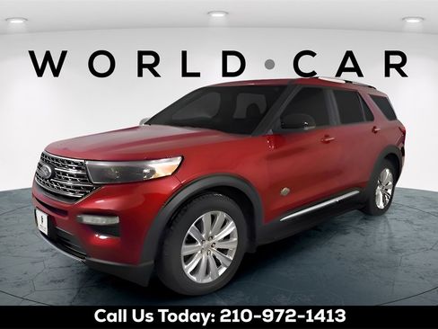 Used 2023 Ford Explorer King Ranch w/ Technology Package image 3