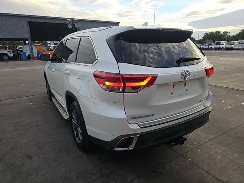 Used 2019 Toyota Highlander Limited Platinum AWD/4WD image 6