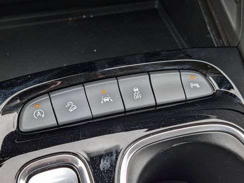 Used 2023 Buick Envision Essence AWD/4WD image 41