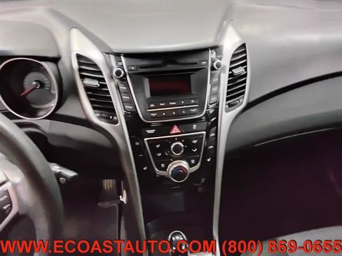Used 2016 Hyundai Elantra GT FWD image 12