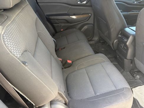 Used 2021 GMC Acadia SLE w/ Driver Convenience Package FWD image 8