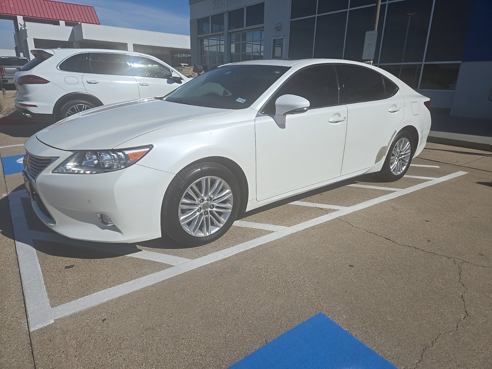 Used 2015 Lexus ES 350 w/ Luxury Package FWD 360° Tour