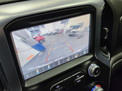 Used 2019 GMC Sierra 1500 SLT w/ SLT Premium Plus Package image 4