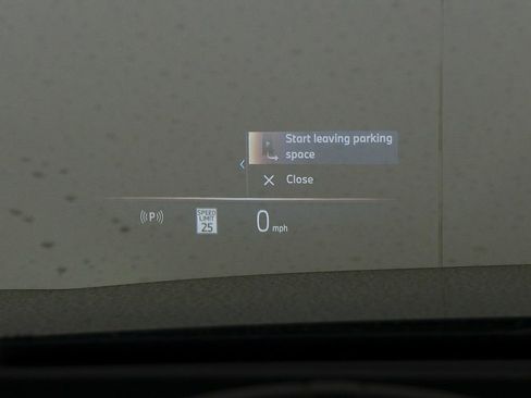 Used 2023 BMW 740i w/ Parking Assistance Package RWD image 27
