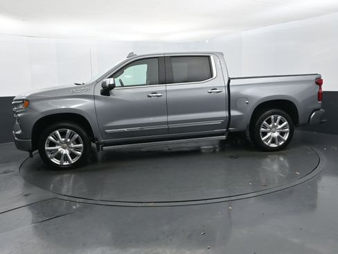 Used 2024 Chevrolet Silverado 1500 High Country image 2