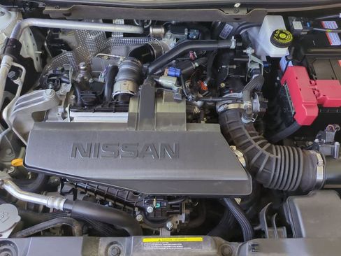 Used 2024 Nissan Rogue S FWD image 15