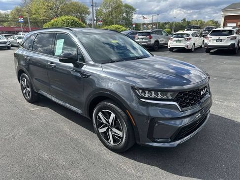 Used 2023 Kia Sorento S FWD image 11