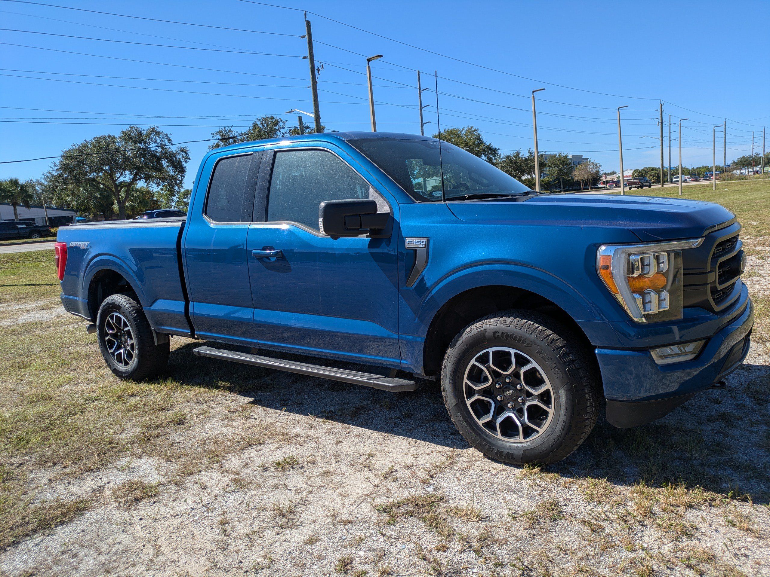 Used 2022 Ford F150 XLT w/ Equipment Group 302A High AWD/4WD image 2