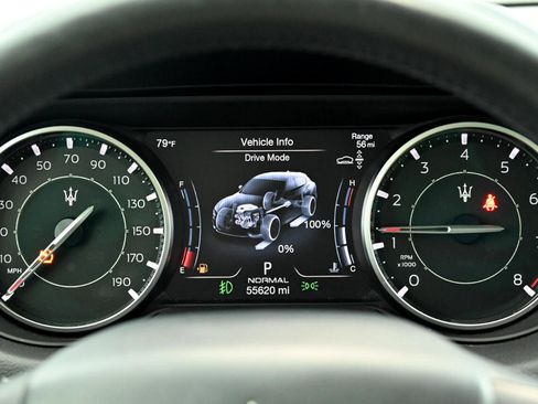 Used 2021 Maserati Levante image 26