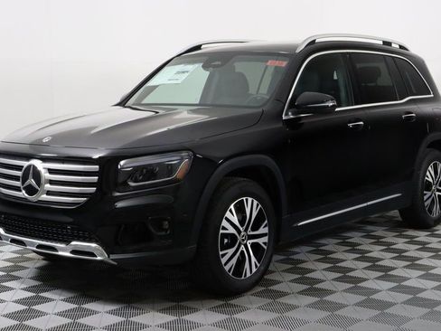 Used 2025 Mercedes-Benz GLB 250 4MATIC image 7