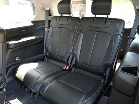 Used 2023 Jeep Grand Cherokee L Limited w/ Luxury Tech Group II AWD/4WD image 21