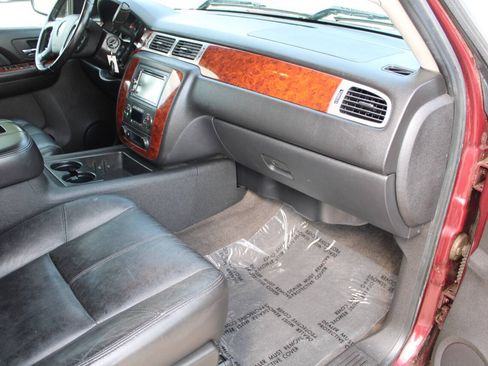 Used 2009 Chevrolet Silverado 1500 LTZ w/ LTZ Plus Package AWD/4WD image 12