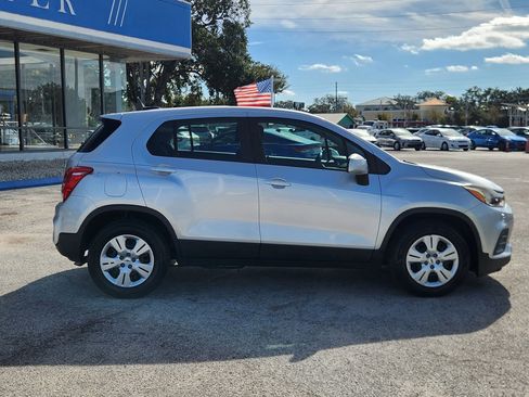 Used 2017 Chevrolet Trax LS image 8