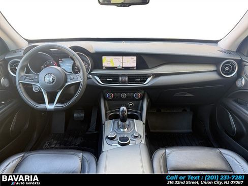 Used 2018 Alfa Romeo Stelvio Ti AWD/4WD image 12