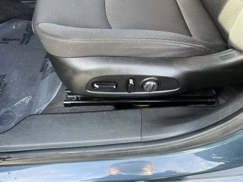 Used 2019 Chevrolet Malibu LT image 14