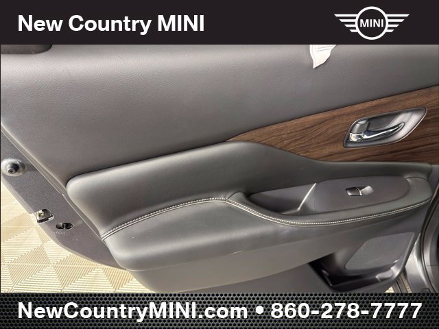Used 2020 Nissan Murano Platinum w/ Cargo Package AWD/4WD image 16
