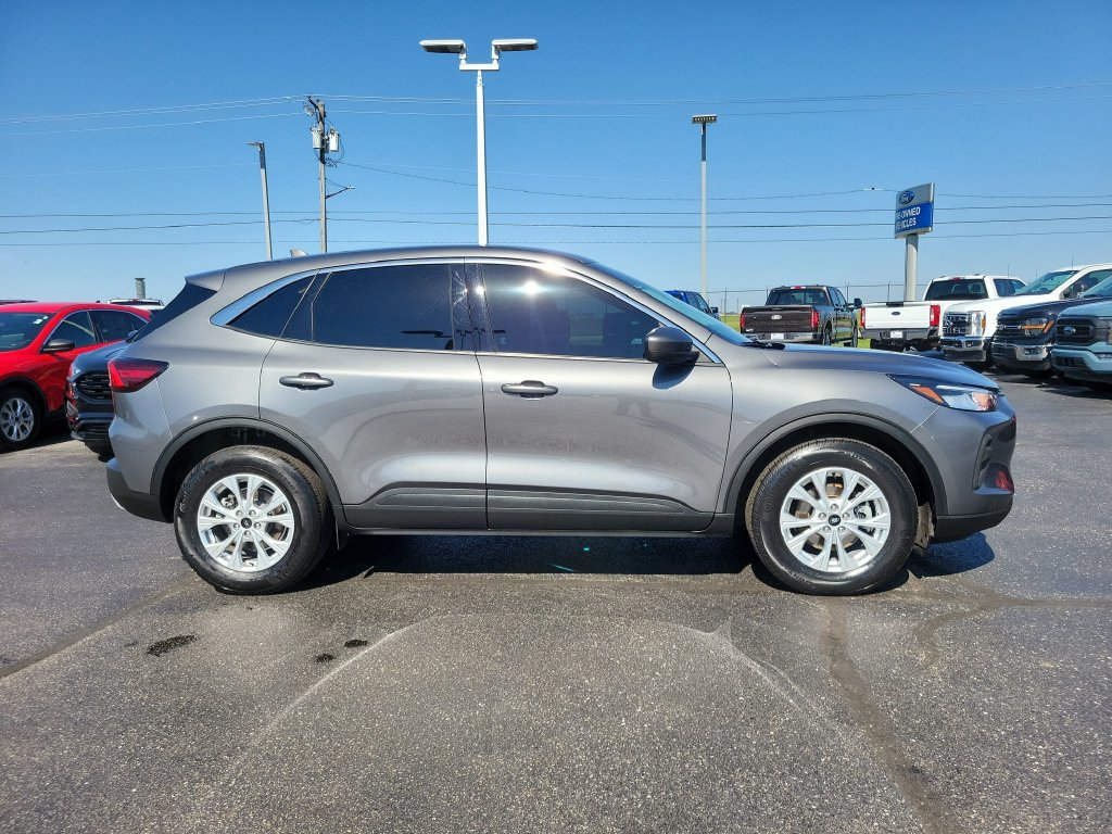 Certified 2023 Ford Escape Active w/ Tech Pack #2 AWD/4WD image 3