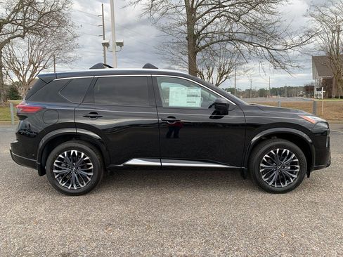 New 2026 Nissan Rogue Platinum w/ Platinum Premium Package image 2