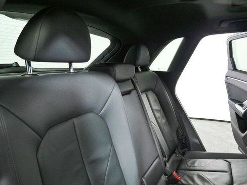 Used 2020 Audi Q3 2.0T Premium w/ Convenience Package AWD/4WD image 30