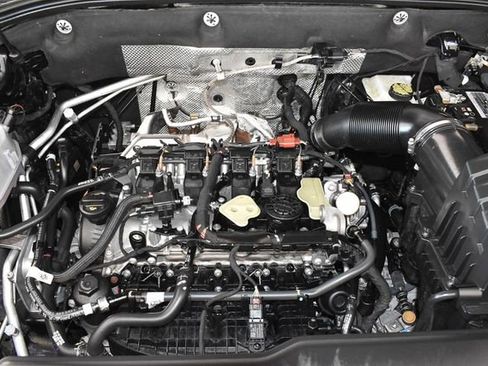 Used 2024 Volkswagen Atlas Cross Sport SEL R-Line AWD/4WD image 3