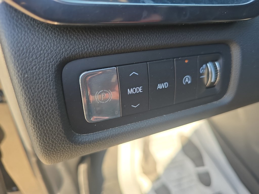 Used 2024 GMC Acadia AT4 w/ Luxury Package AWD/4WD image 16