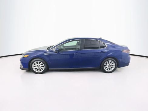 Used 2023 Toyota Camry LE FWD image 4