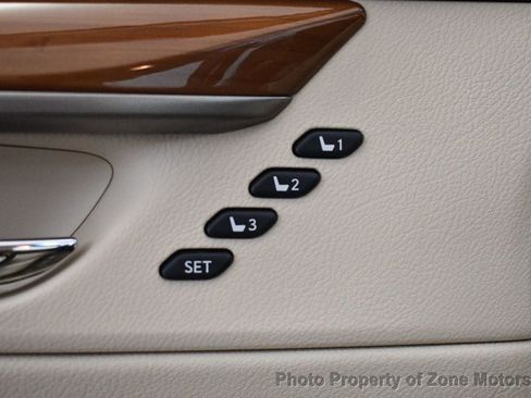 Used 2013 Lexus ES 300h image 33