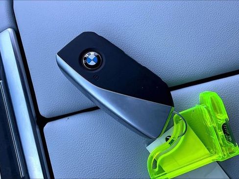 Used 2025 BMW X5 xDrive40i w/ Climate Comfort Package image 36