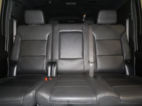 Used 2025 Chevrolet Suburban Z71 AWD/4WD image 31