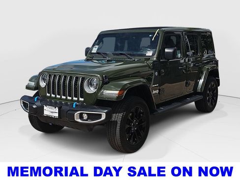 Used 2023 Jeep Wrangler Unlimited Sahara w/ Cold Weather Group AWD/4WD image 7