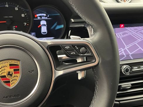 Used 2021 Porsche Macan image 14