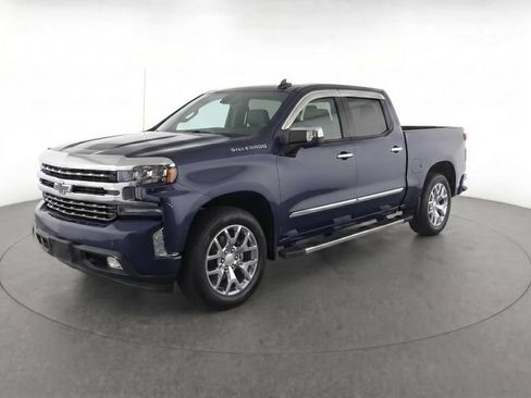Used 2022 Chevrolet Silverado 1500 RST w/ LPO, Blackout Package RWD image 3