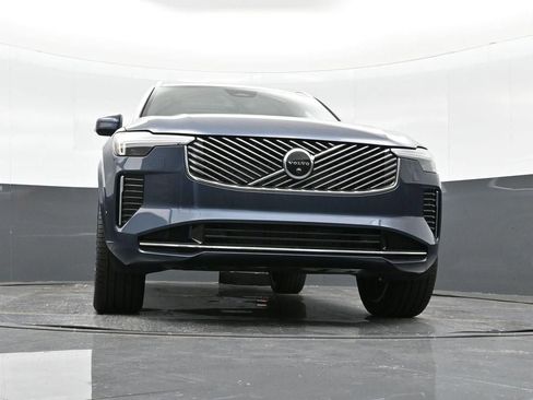 New 2026 Volvo XC90 B6 Plus w/ Protection Package Premier AWD/4WD image 28