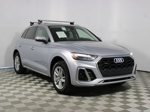 Used 2023 Audi Q5 2.0T Premium w/ Convenience Package AWD/4WD image 32