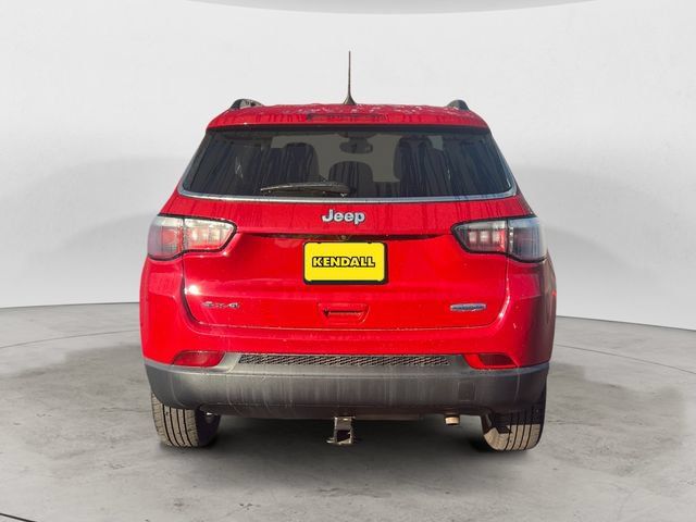 Used 2018 Jeep Compass Latitude w/ Popular Equipment Group AWD/4WD image 6