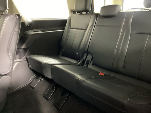 Used 2024 Ford Expedition XLT AWD/4WD image 18