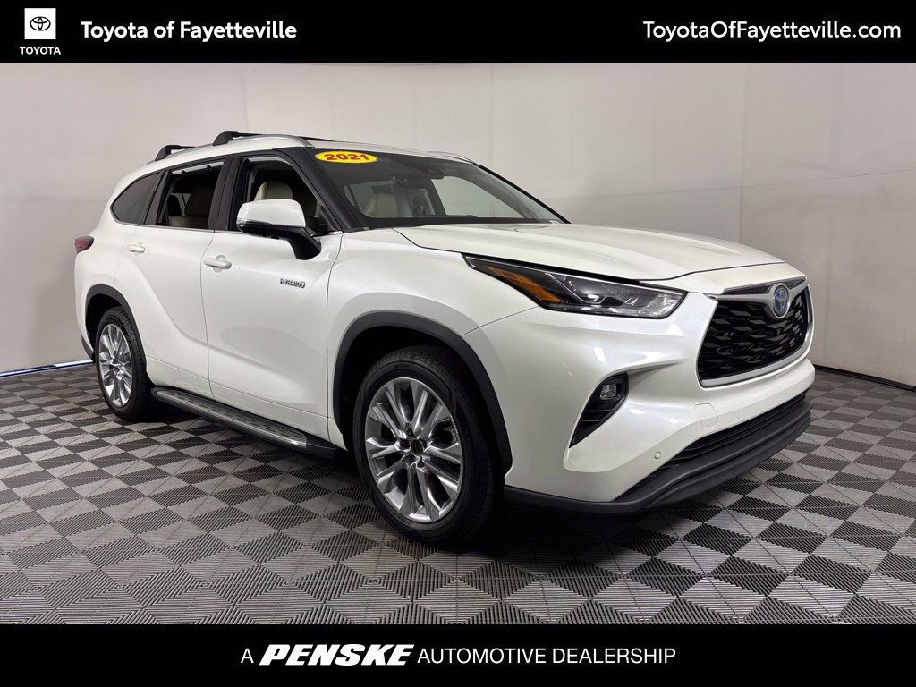 Used 2021 Toyota Highlander Limited FWD image 6