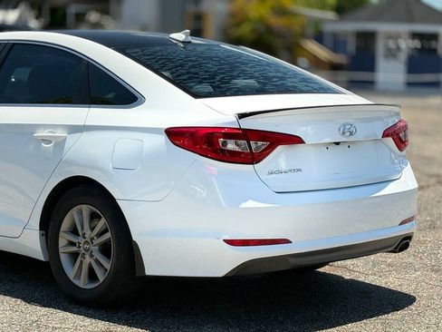Used 2016 Hyundai Sonata SE w/ Cargo Package FWD image 6