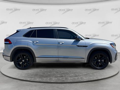 Certified 2023 Volkswagen Atlas Cross Sport SEL R-Line AWD/4WD image 8
