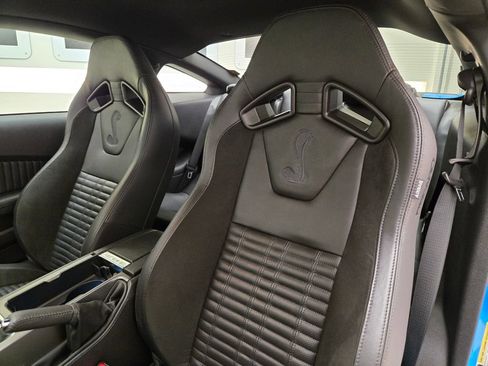 Used 2013 Ford Mustang Shelby GT500 RWD image 31