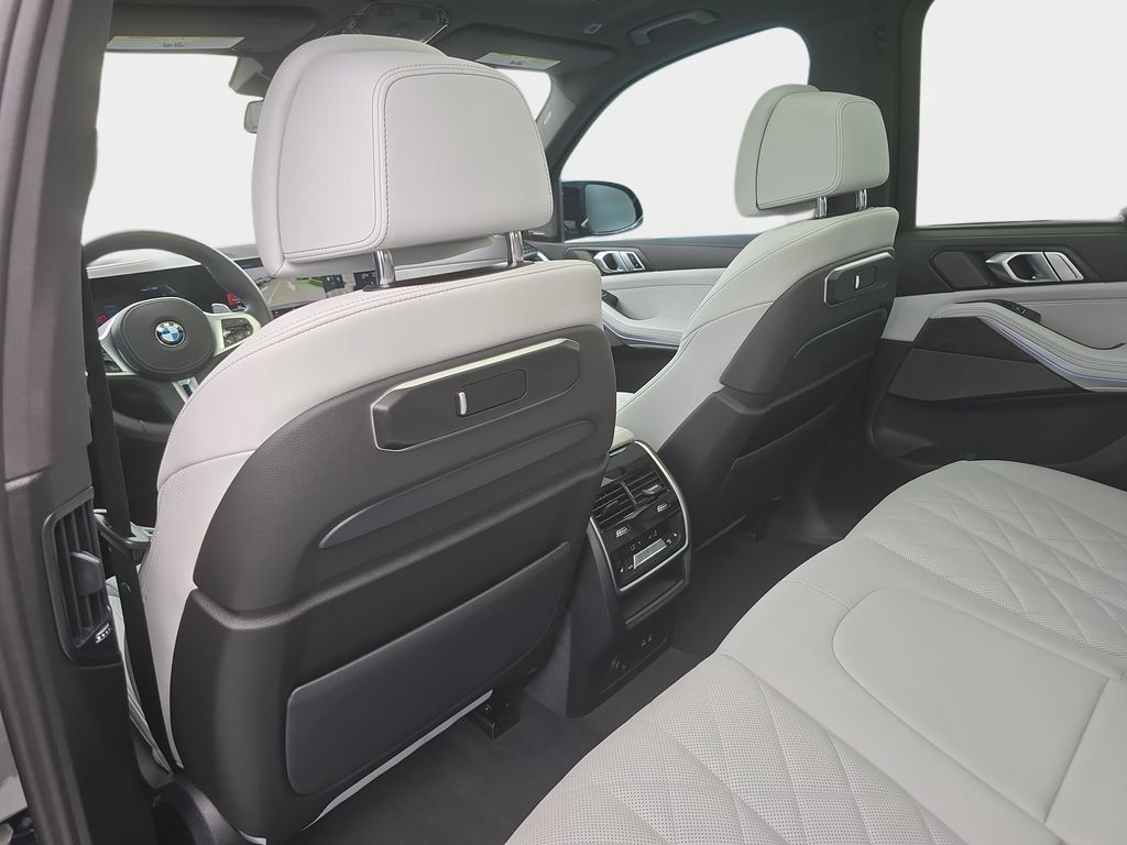 Certified 2025 BMW X5 M60i w/ Executive Package AWD/4WD image 10
