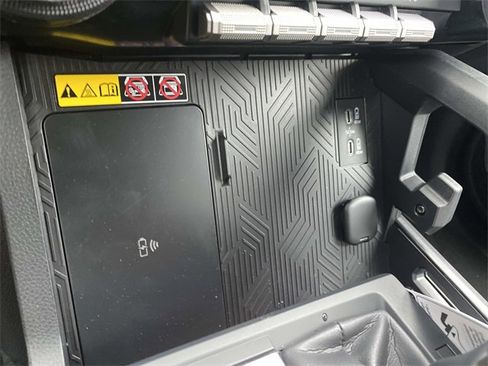 New 2025 Toyota Tacoma SR5 image 9