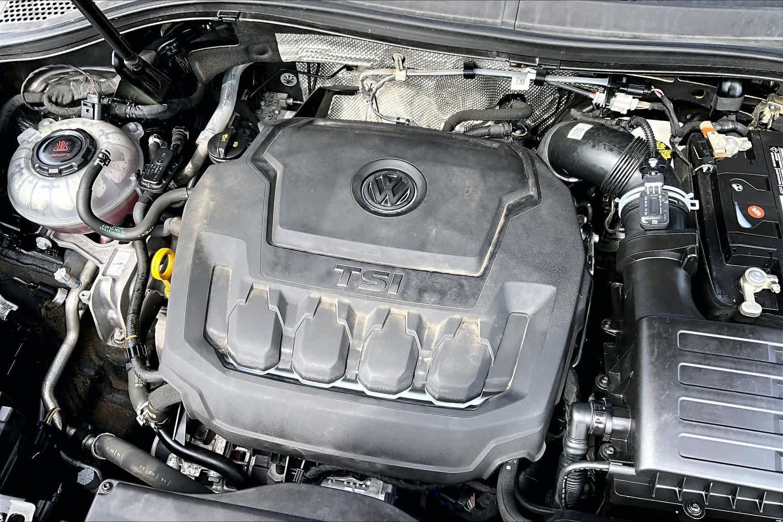 Used 2022 Volkswagen Tiguan SE R-Line FWD image 33